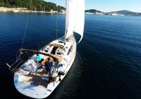 barcha a vela poppa barca a vela elan 45 impression yacht a vela pozzetto